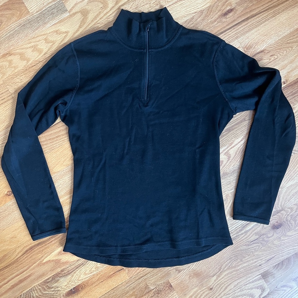 Minus33 1/4 zip women’s M long sleeve top